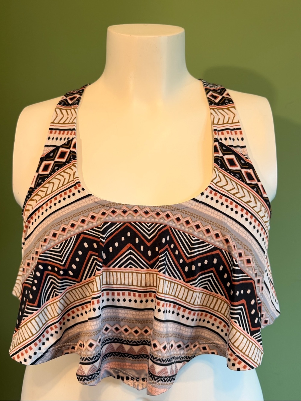 ❤️2 for $10 ❤️Patterned Flounce Crop Tank Top in Black, Pink & Cream